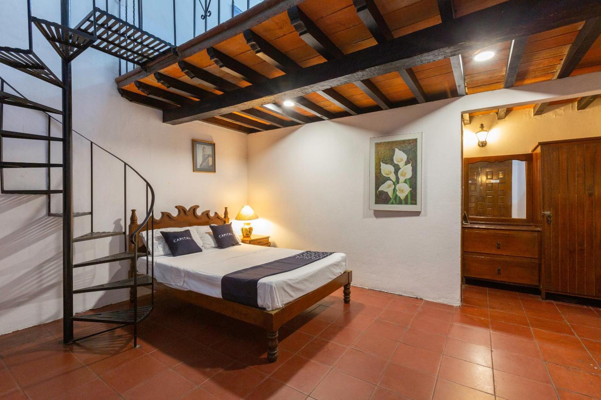 Capital O La Casa De La Tia, Hotel